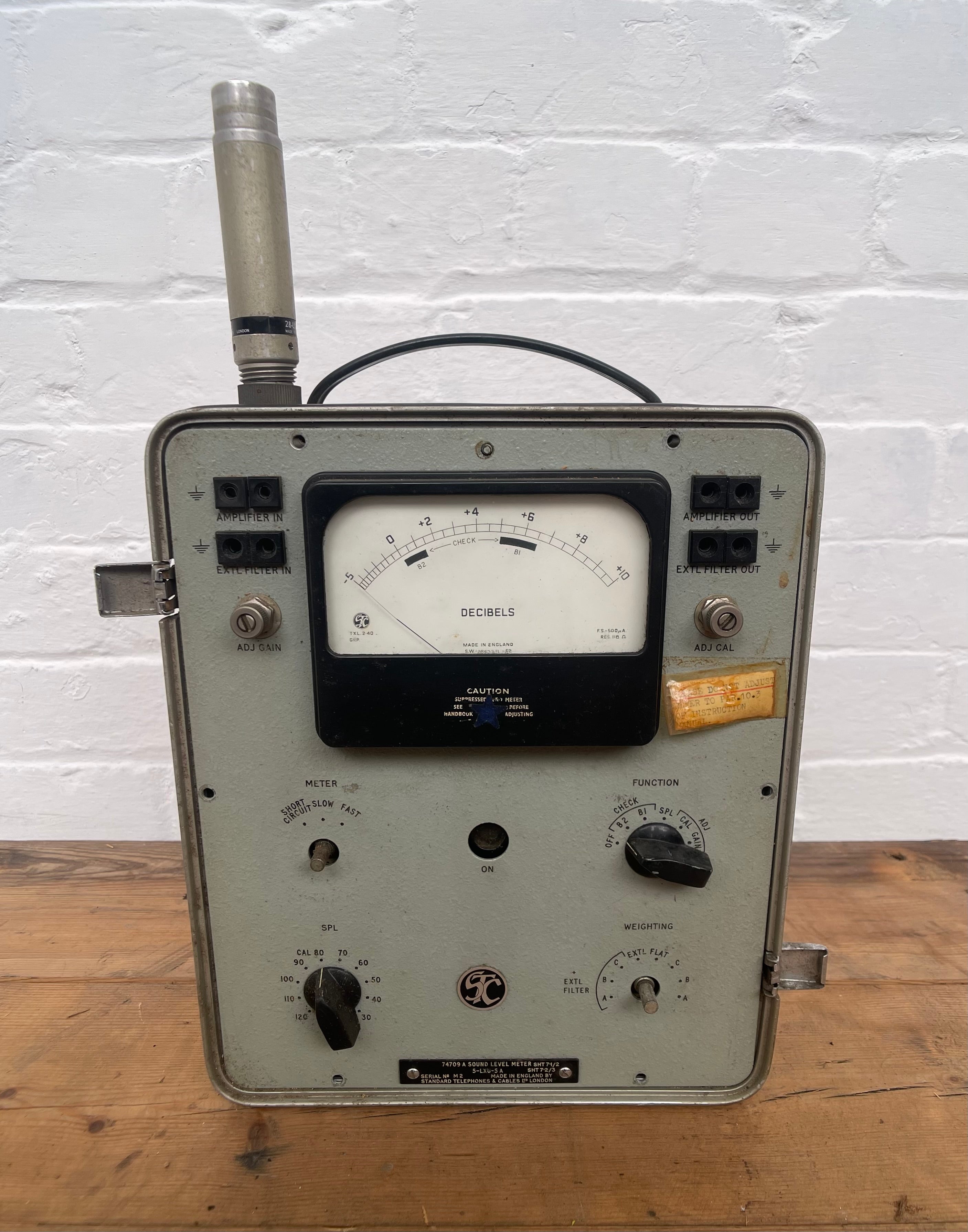 Decibels test equipment X1