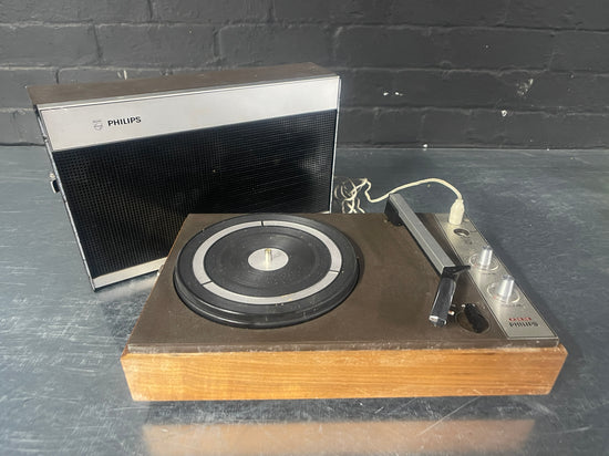 Philips record player Qty 1