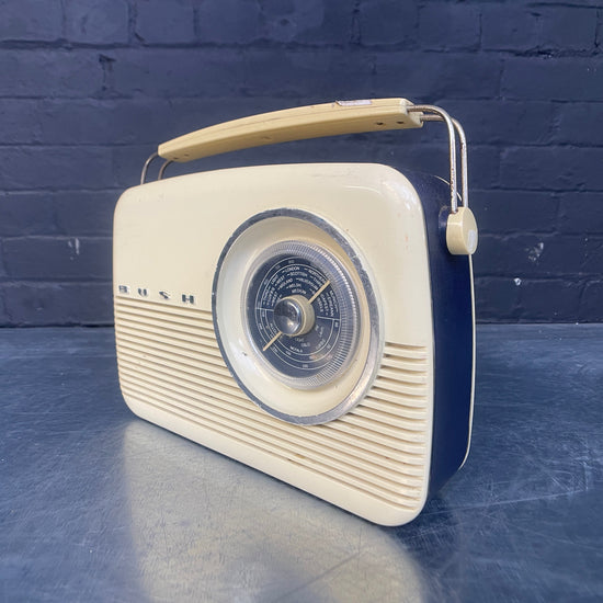 Bush TR82 radio X1