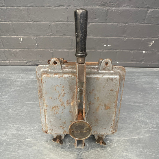 Isolator with handle X1