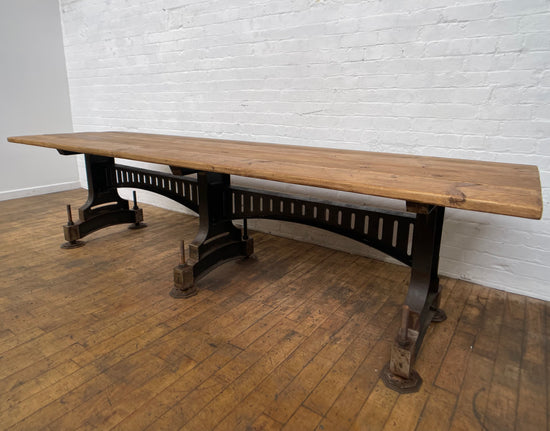 Industrial victorian table X1